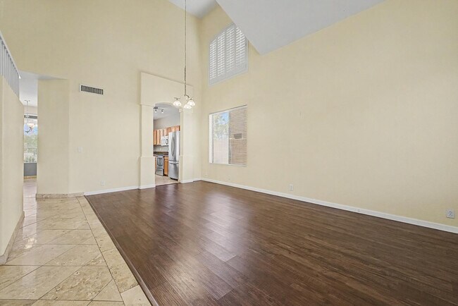 Building Photo - 6029 W Morrow Dr