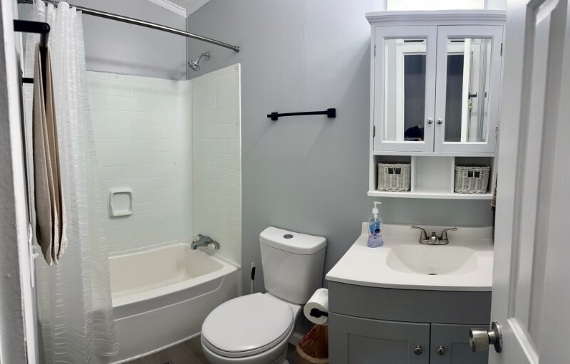 Building Photo - 2325 Snow Creek Rd