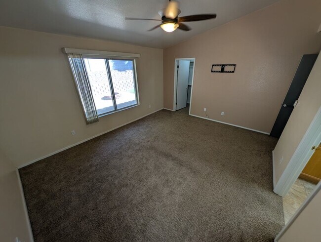 Building Photo - 8000 Revolver Ave