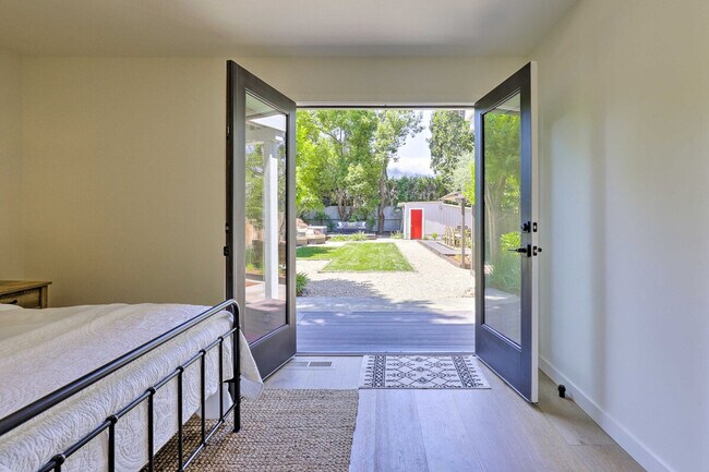 Building Photo - 1155 Grape Ln