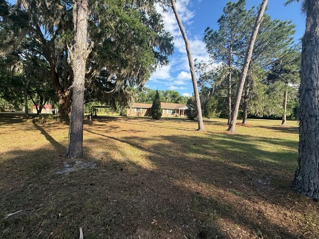 Building Photo - 5 Acre Home!!!!
