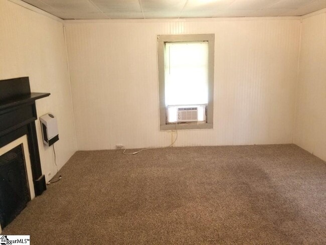 Building Photo - 807 W Hampton St