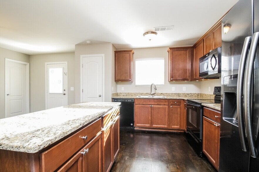 Building Photo - 3511 Pitchers Ln