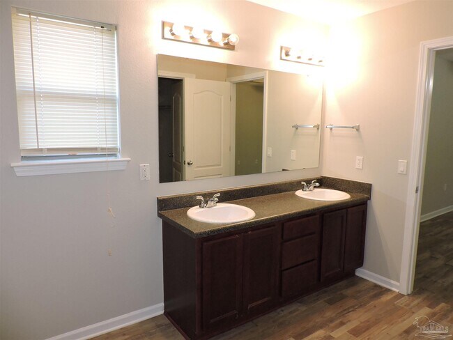 Building Photo - 2018 Gren Mill Ct
