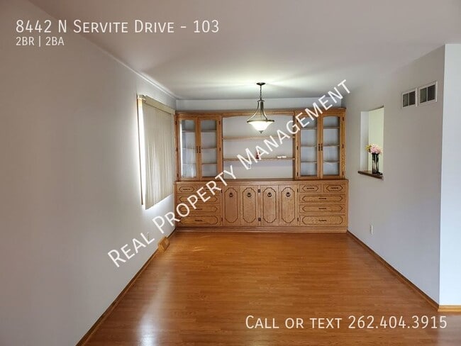 Building Photo - 8442 N Servite Dr