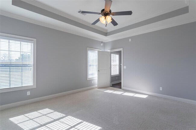 Building Photo - 8740 Pemberton Park