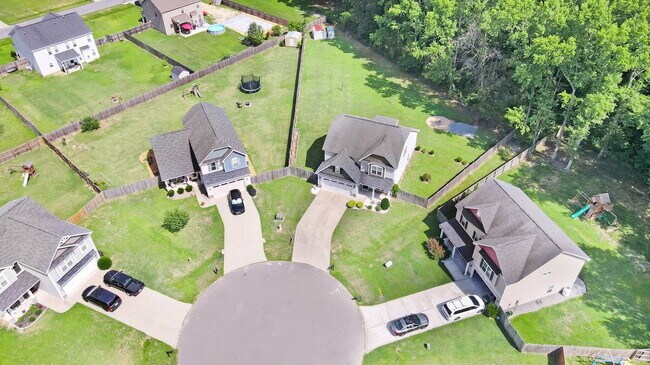 Building Photo - 111 E Berkshire Ct