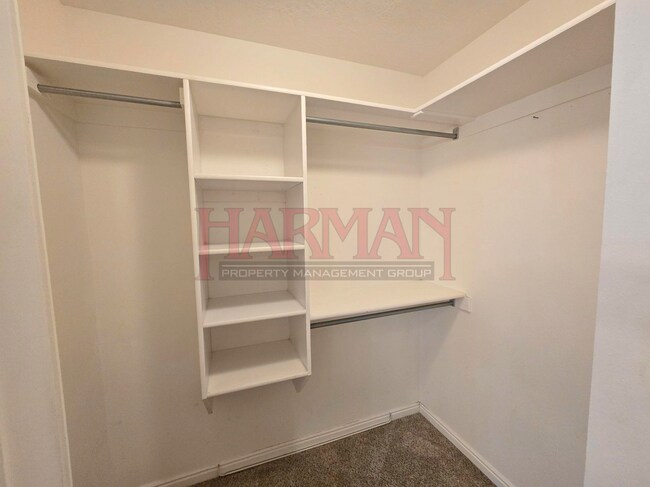 Building Photo - 269 Sunshine Dr