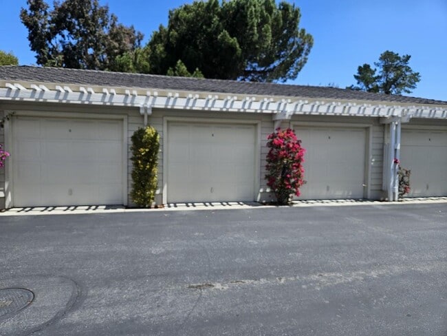 Building Photo - 2312 Hastings Shore Ln