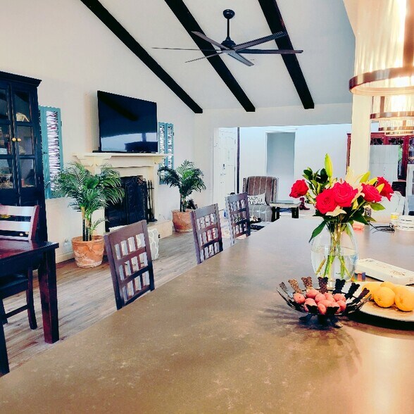 Building Photo - 1412 El Nido Dr