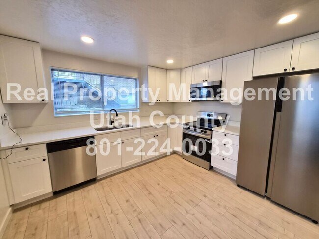 Building Photo - 1148 W 100 N