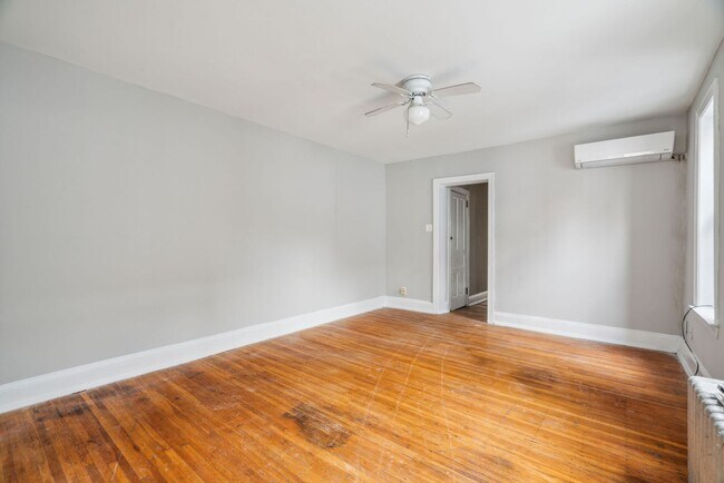 Building Photo - 4159 Ridge Ave