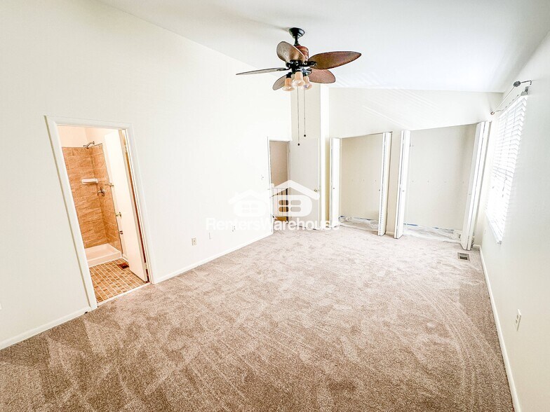 Building Photo - 2861 Schoolhouse Cir