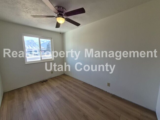 Building Photo - 747 Hanover Dr