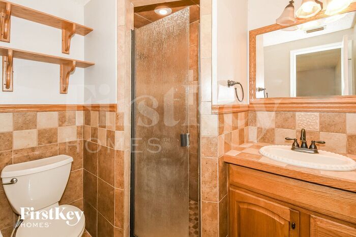 Building Photo - 6988 Oriely Dr S