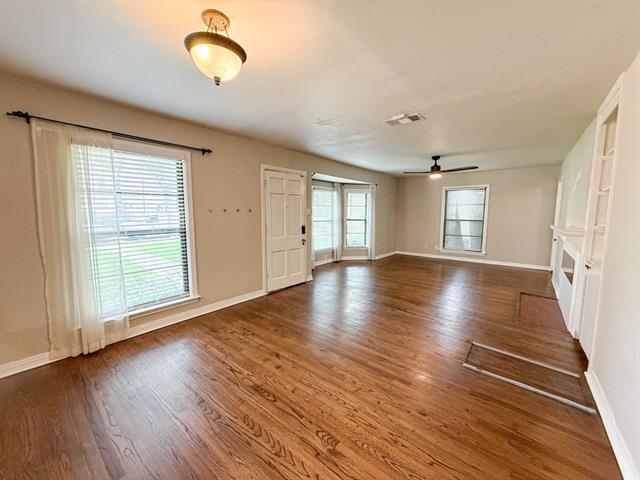 Building Photo - 3766 Park Ln