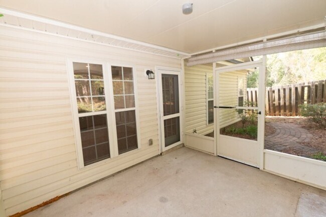 Building Photo - Charming 3-Bedroom, 2-Bath Home with Vault...
