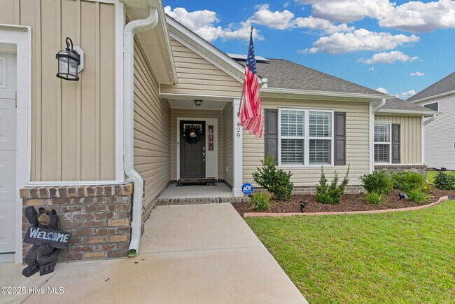 Building Photo - 429 Palisades Way