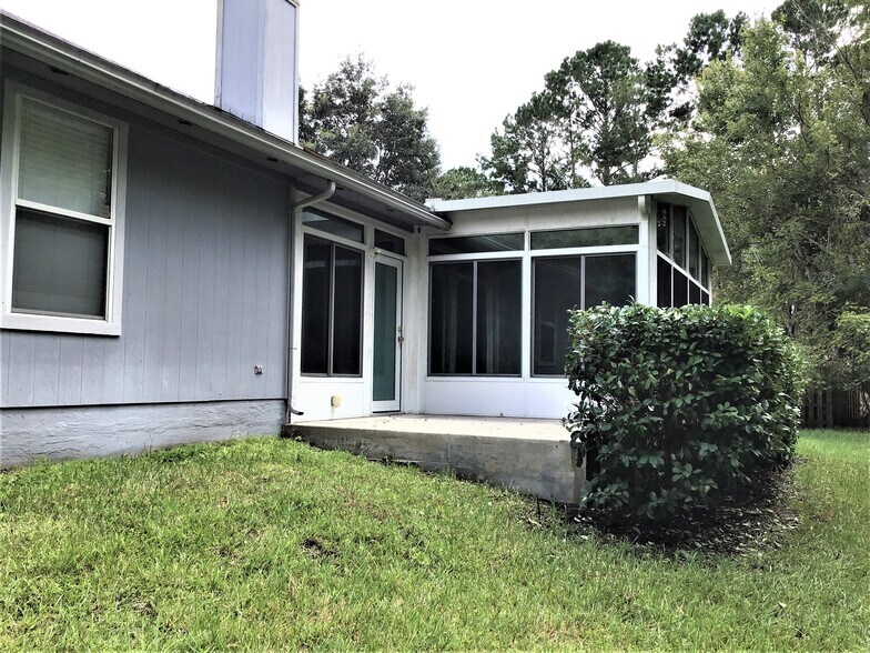 Building Photo - 2700 Darwin Ct