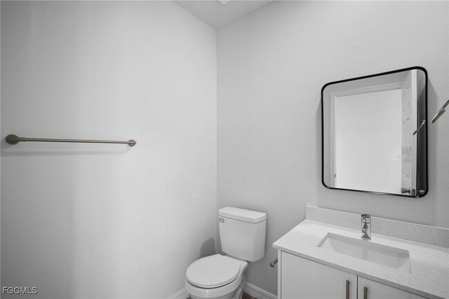 Building Photo - 942 Sunrise Blvd