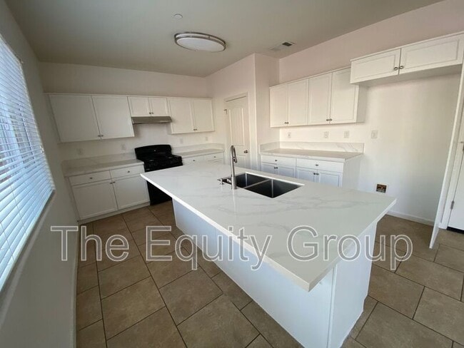 Building Photo - 1826 W Van Gogh