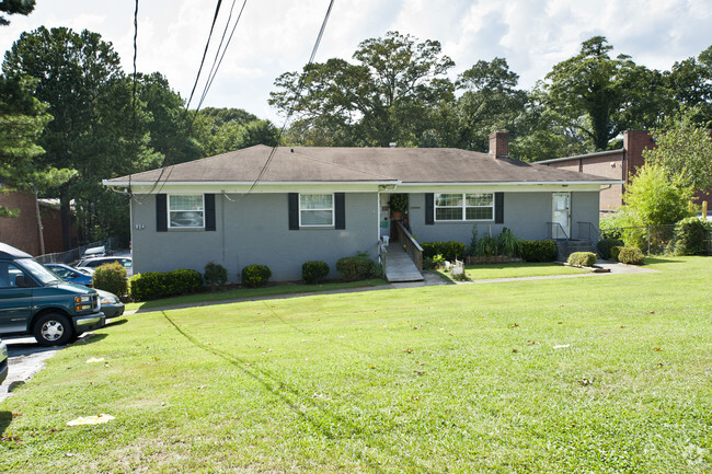 Building Photo - Carriage Oaks V