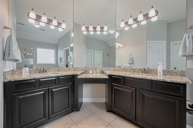 Building Photo - 4227 Lodge Ranch Ct