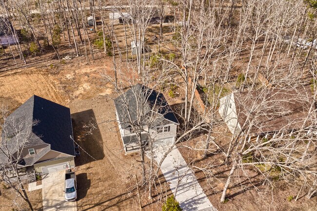 Building Photo - 209 Lynch Ln