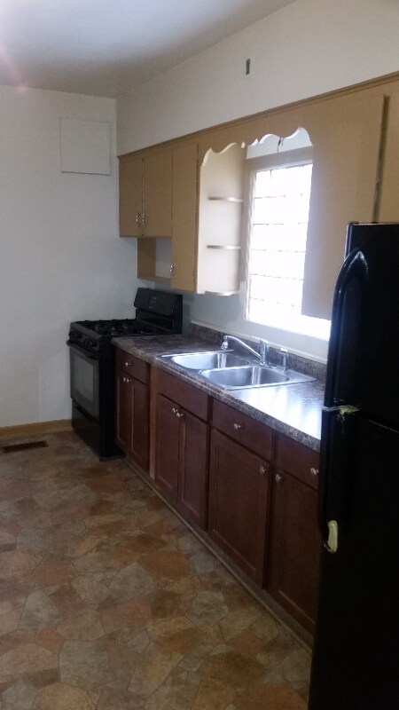 Building Photo - 1101 3rd St NW