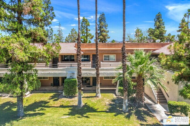 Building Photo - 575 N Villa Ct