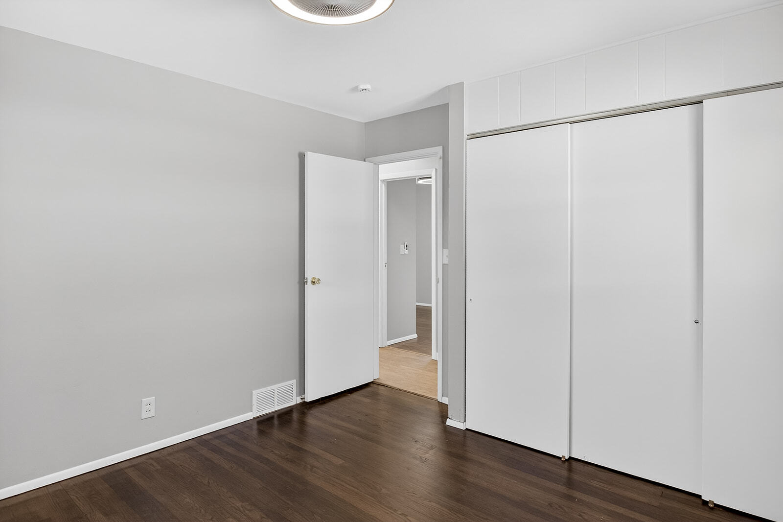 Building Photo - 7407 Saturn St