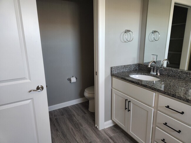 Building Photo - 333 Maddalena Ln