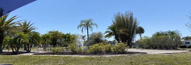 Building Photo - Holiday Park *short or long term rental av...