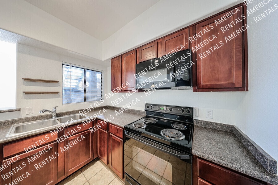 Building Photo - 15095 N Thompson Peak Pkwy