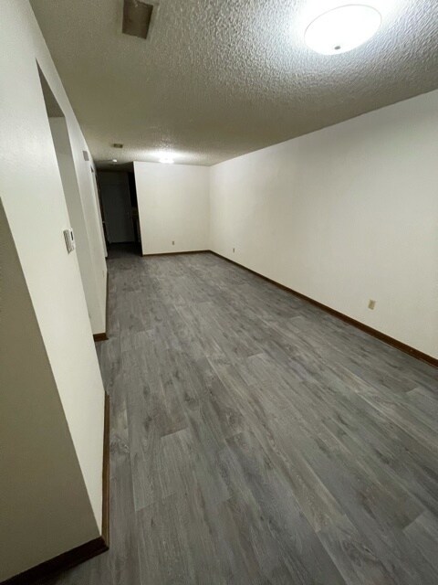 Building Photo - 1409 Wingwood Dr