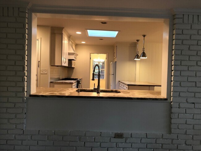 Building Photo - Renovated Brick Ranch in Oak Grove School District - Convenient to Emory & CDC