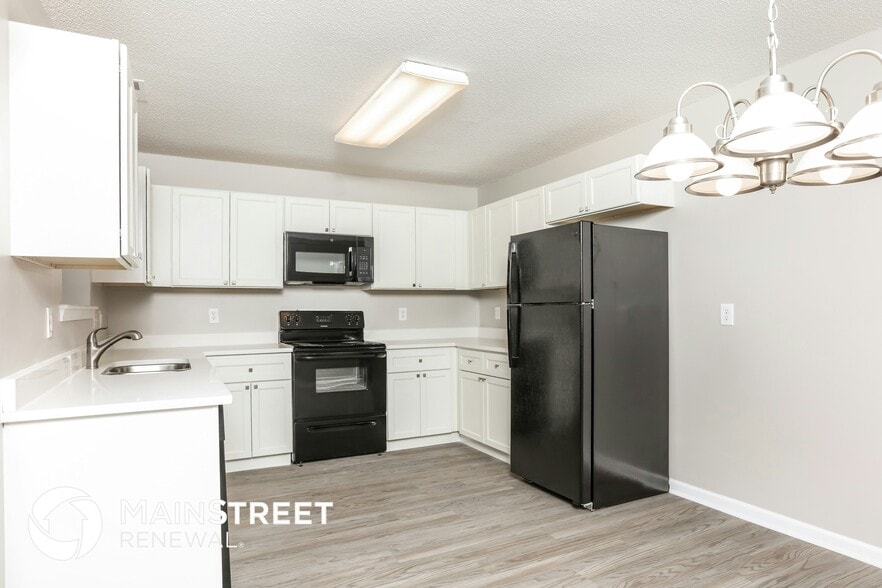 Building Photo - 6 Cayman Ct