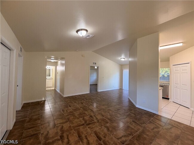 Building Photo - 762 Gallo Ave S