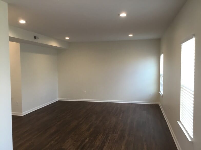 Building Photo - 1395 Apple Farm Dr