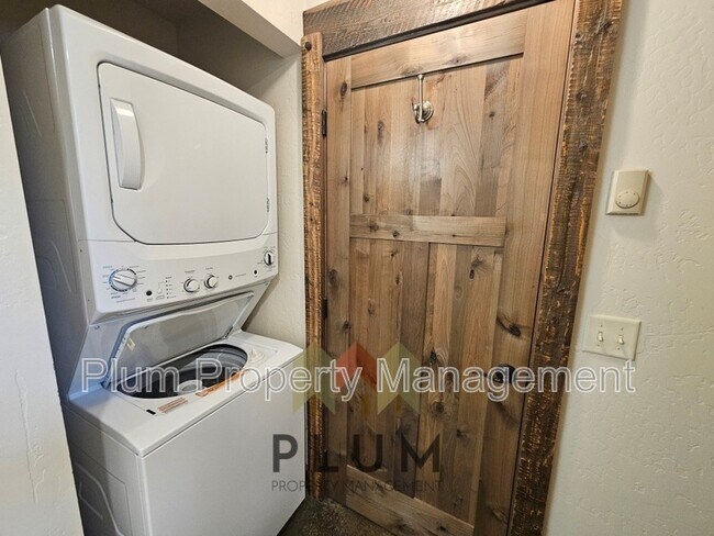 Building Photo - 131 Speedway Ave