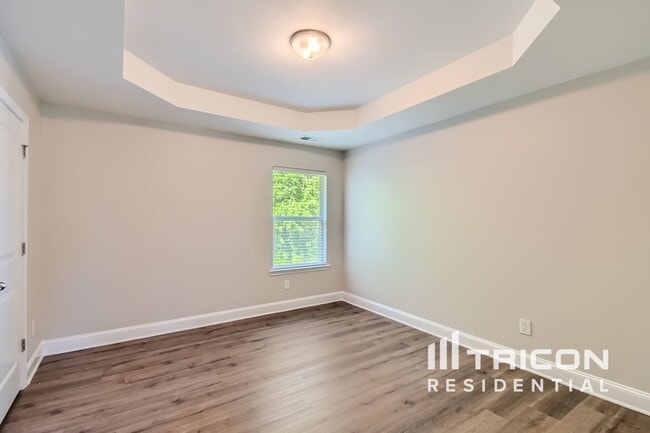 Building Photo - 2604 Larson Terrace