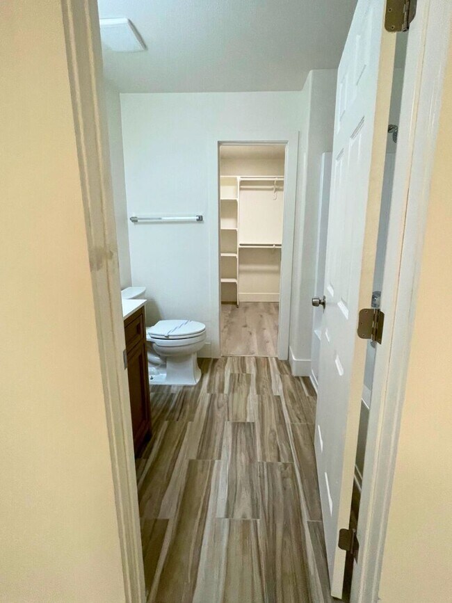 Building Photo - NEWLY RENOVATED 3BD/2BA SINGLE FAMILY HOME IN NORTH LAS VEGAS!