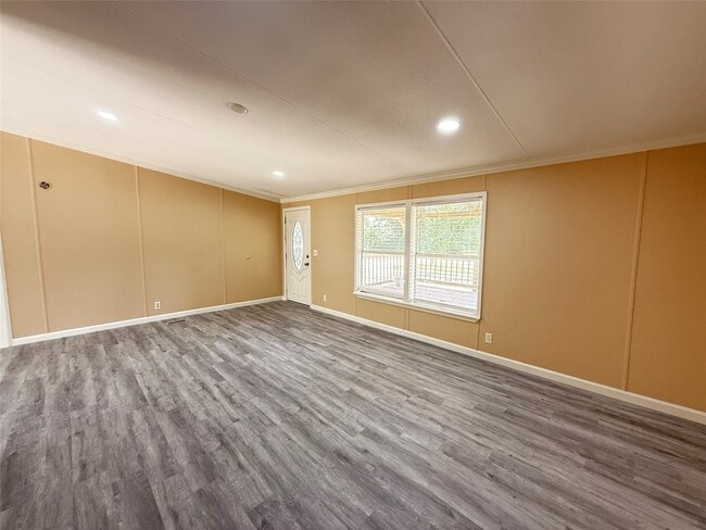 Building Photo - 16767 Oak Knoll Dr