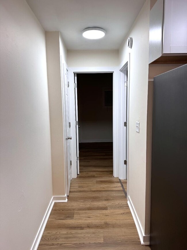 Building Photo - 2007 Burton Ave