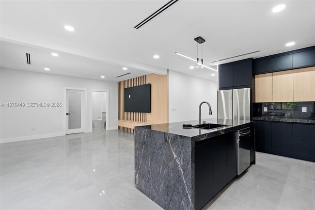 Building Photo - 4800 SW 61st Ave