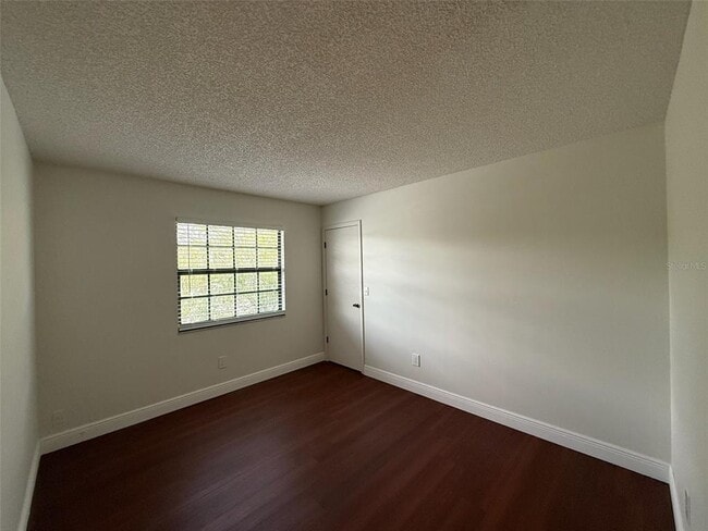 Building Photo - 4416 Summer Oak Dr