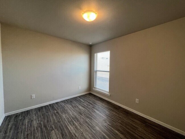 Building Photo - 2109 N Avenue K