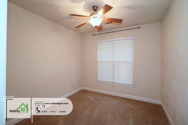 Building Photo - 618 Casa Buena St