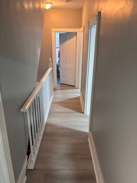 Building Photo - 78 E Broad St