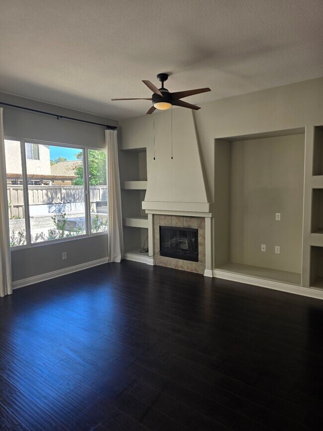 Building Photo - 27550 Nellie Ct